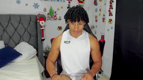 Snapshot of nathan_sexy247 chatting on December 23, 1:35 pm Nathan online show from December 23, 1:35 pm