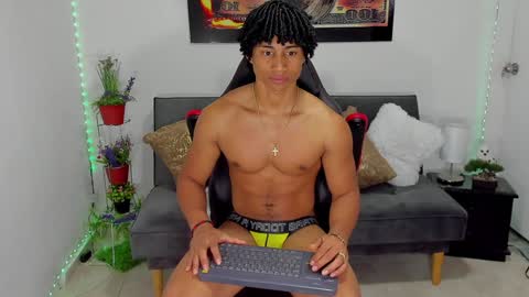 Snapshot of nathan_sexy247 chatting on January 25, 4:02 am Nathan online show from January 25, 4:02 am