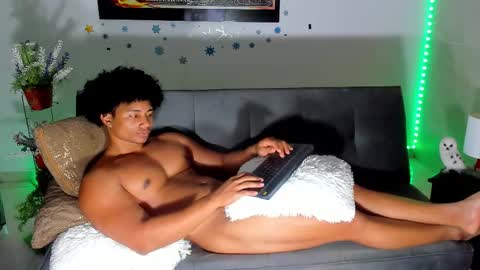 Snapshot of nathan_sexy247 chatting on March 1, 3:30 am Nathan online show from March 1, 3:30 am