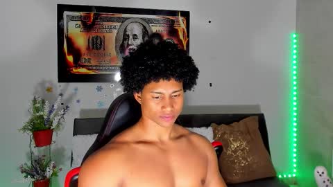 Snapshot of nathan_sexy247 chatting on March 18, 1:53 am Nathan online show from March 18, 1:53 am