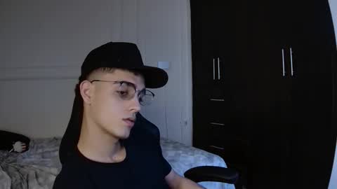 nathan_shimmer online show from December 15, 1:26 pm