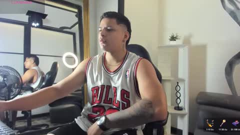 Snapshot of nathannovoa chatting on December 3, 12:36 pm Nathan online show from December 3, 12:36 pm