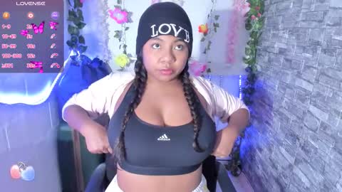 Naty online show from December 1, 4:39 am