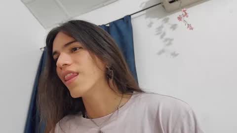 Snapshot of nati_sm chatting on October 13, 2:11 am Nati online show from October 13, 2:11 am