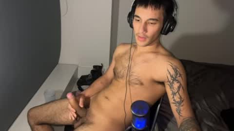 native_boy2 online show from April 24, 9:34 am