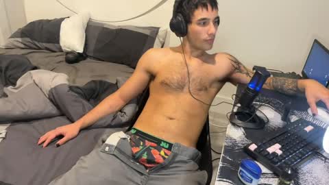 native_boy2 online show from May 5, 2:36 pm