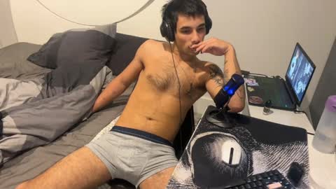 native_boy2 online show from May 6, 3:17 pm