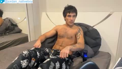 native_boy2 online show from June 13, 8:29 pm