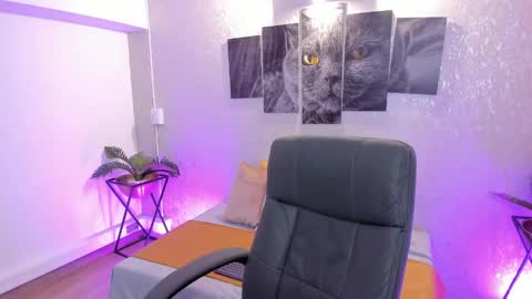 Snapshot of natt_collins chatting on November 12, 4:57 am Natalia online show from November 12, 4:57 am