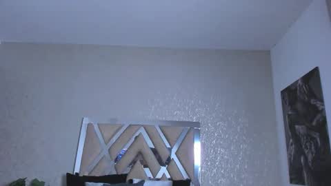 Snapshot of natt_collins chatting on December 16, 12:04 am Natalia online show from December 16, 12:04 am