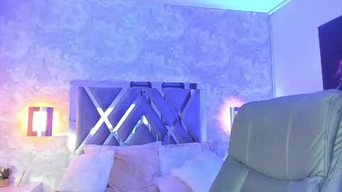 Snapshot of natt_collins chatting on March 20, 3:55 am Natalia online show from March 20, 3:55 am