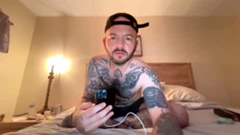 Snapshot of natti_daddy chatting on April 15, 7:15 am Nattidaddy online show from April 15, 7:15 am