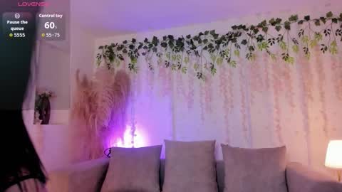 natti_london online show from November 29, 6:16 am