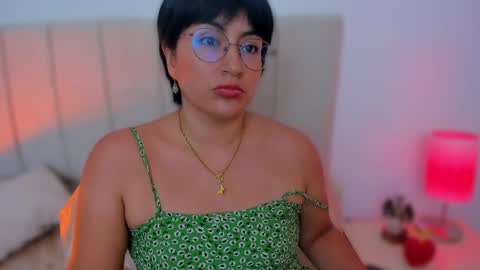 Nathalie online show from April 1, 8:06 pm