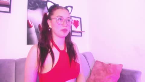 natty_redvelvet online show from October 26, 3:23 am