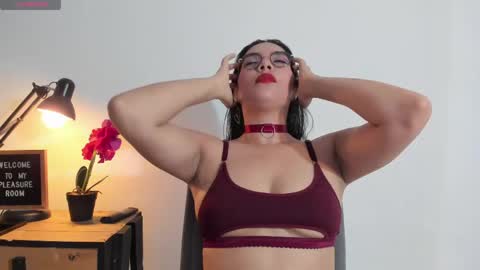 Snapshot of nattytrainor chatting on May 22, 9:31 pm Natty Trainor online show from May 22, 9:31 pm