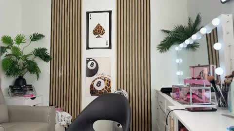 NATTY FIERROS online show from October 10, 9:58 pm