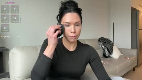 NATTY FIERROS online show from January 13, 9:53 pm