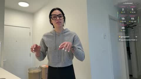 NATTY FIERROS online show from February 23, 9:45 pm