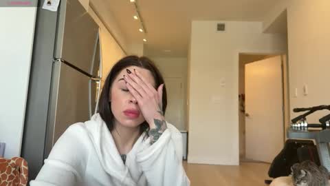 Snapshot of nattywithoutdaddy chatting on April 6, 8:10 pm NATTY FIERROS online show from April 6, 8:10 pm