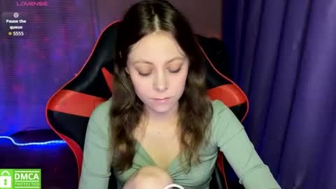 natural_babe666 online show from June 21, 10:34 pm