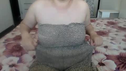 Snapshot of natural_beauty201 chatting on June 28, 10:32 am Penelopa369 online show from June 28, 10:32 am