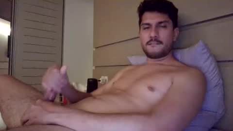 Snapshot of natural_dan chatting on December 23, 2:24 am natural_dan online show from December 23, 2:24 am