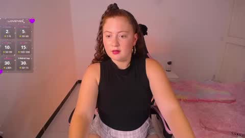 Snapshot of natural_ginger5 chatting on April 22, 10:00 pm natural_ginger5 online show from April 22, 10:00 pm
