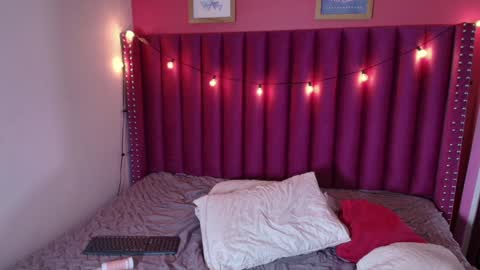 Snapshot of naturaltitss_ chatting on January 13, 12:09 am Gwen  online show from January 13, 12:09 am