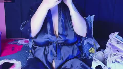Gwen  online show from May 3, 7:09 pm