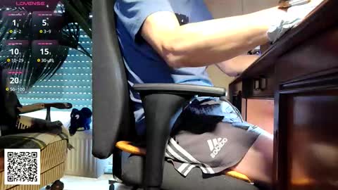 Snapshot of nature_x chatting on October 31, 8:26 am Nature online show from October 31, 8:26 am