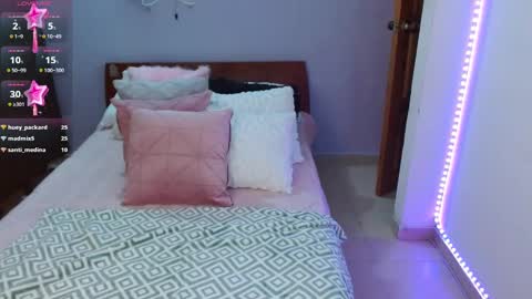 Snapshot of naty_sweet21 chatting on January 24, 3:54 am Natalia online show from January 24, 3:54 am