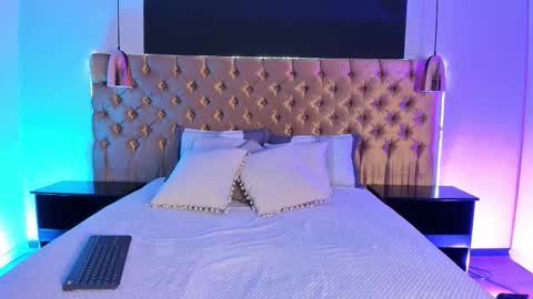 natybliss online show from January 15, 3:11 am