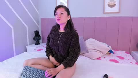 natybliss online show from May 5, 5:37 am