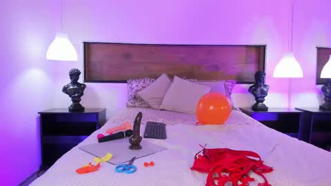 natybliss online show from June 6, 6:18 am
