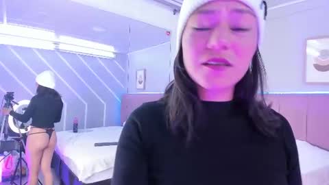 natybliss online show from June 20, 6:49 am