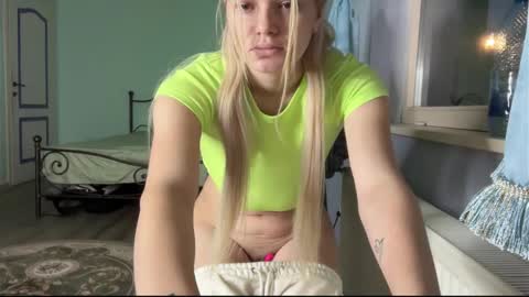 Andreea online show from December 4, 5:17 am