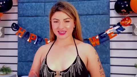 Naty  online show from October 21, 8:20 pm