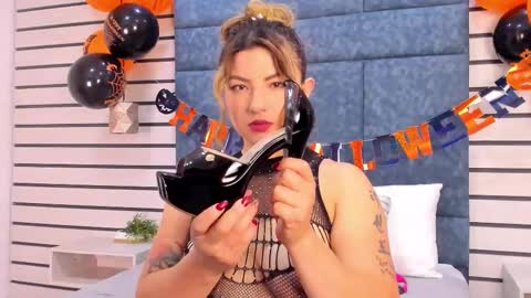 Naty  online show from October 23, 9:57 pm