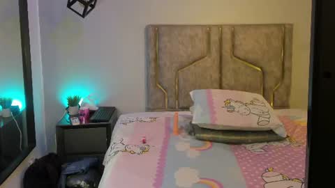 Snapshot of natyrussel chatting on June 9, 11:33 am natyrussel online show from June 9, 11:33 am