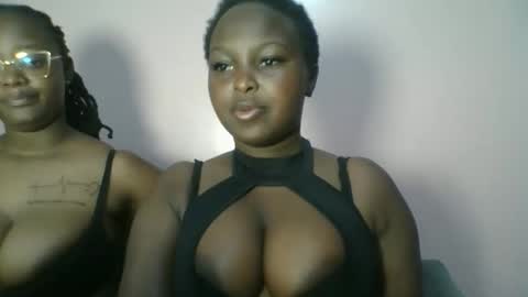 naughti_garlie online show from February 10, 5:11 am