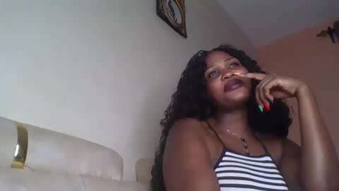 naughty8779 online show from December 19, 9:11 pm