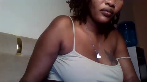 naughty8779 online show from May 25, 6:58 pm