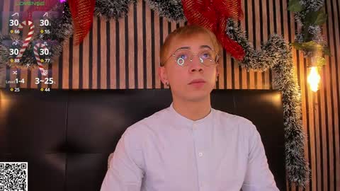 Christopher  Chris online show from December 5, 1:17 pm
