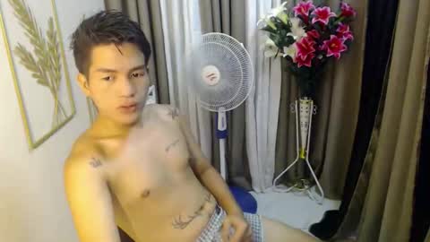 naughty_angelo online show from April 18, 5:39 pm