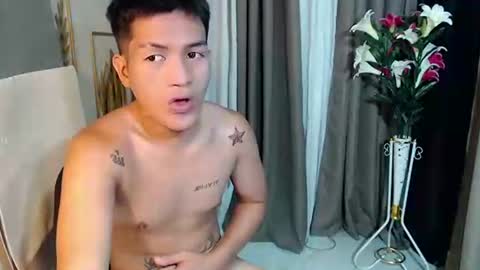 Snapshot of naughty_angelo chatting on April 22, 6:31 pm naughty_angelo online show from April 22, 6:31 pm