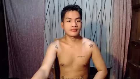 Snapshot of naughty_angelo chatting on May 27, 9:23 pm naughty_angelo online show from May 27, 9:23 pm