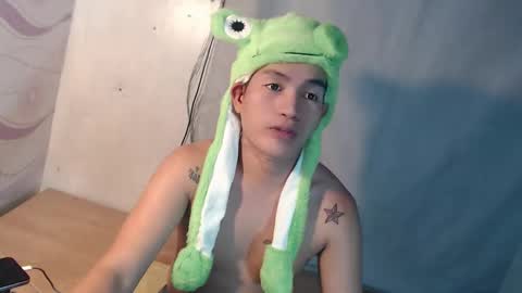 Snapshot of naughty_angelo chatting on June 5, 6:57 pm naughty_angelo online show from June 5, 6:57 pm