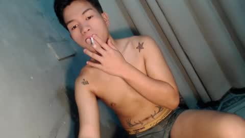 naughty_angelo online show from July 19, 3:21 am