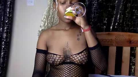 Snapshot of naughty_badie chatting on May 23, 8:40 am naughty_badie online show from May 23, 8:40 am